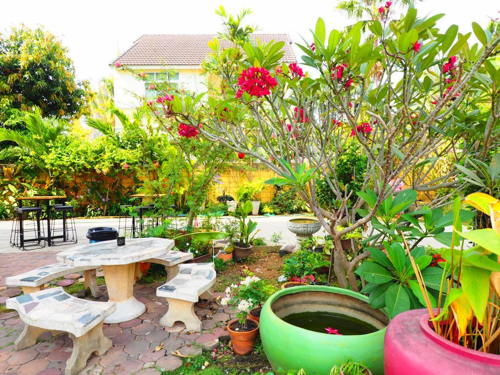 Bed and Breakfast Banmeesukko Пхитсанулок Экстерьер фото